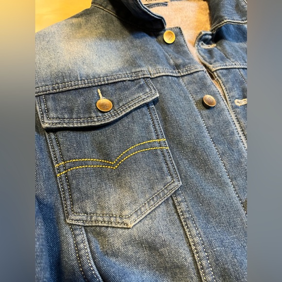 Rugged Sherpa Lined Denim Trucker Jackets Classic Button Front Jean Jacket Coat - Picture 4 of 5
